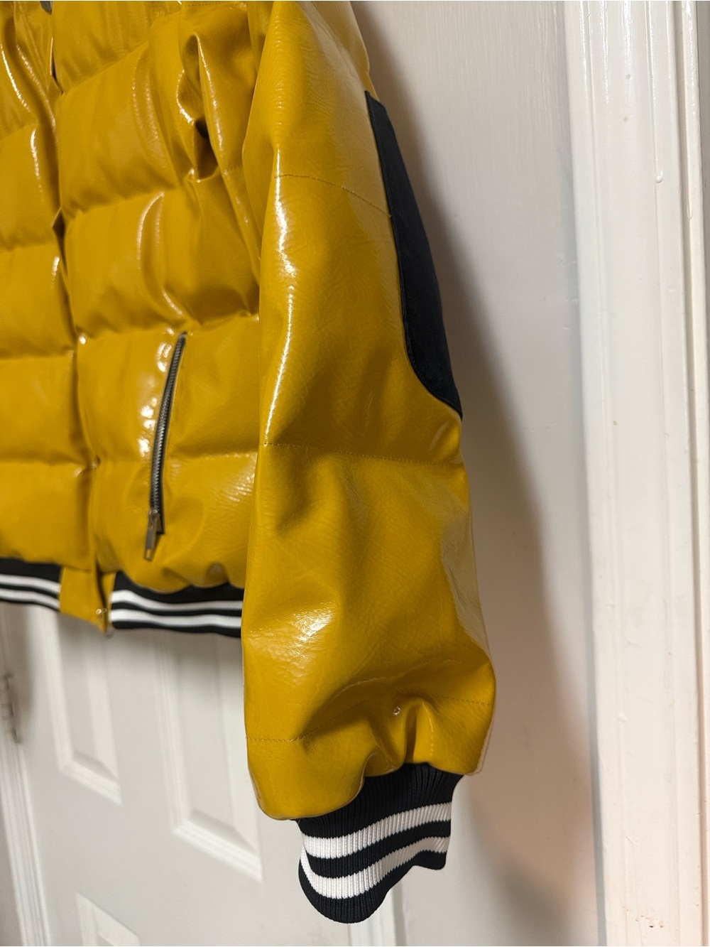 E. Adonis Men's Yellow Puffer Jacket - - Picture 10 of 15